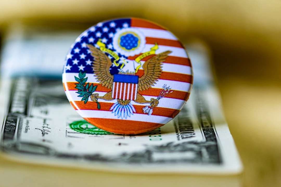 Hồ sơ visa F-1 du học Mỹ bao gồm I-20 form, tài liệu SEVIS và passport